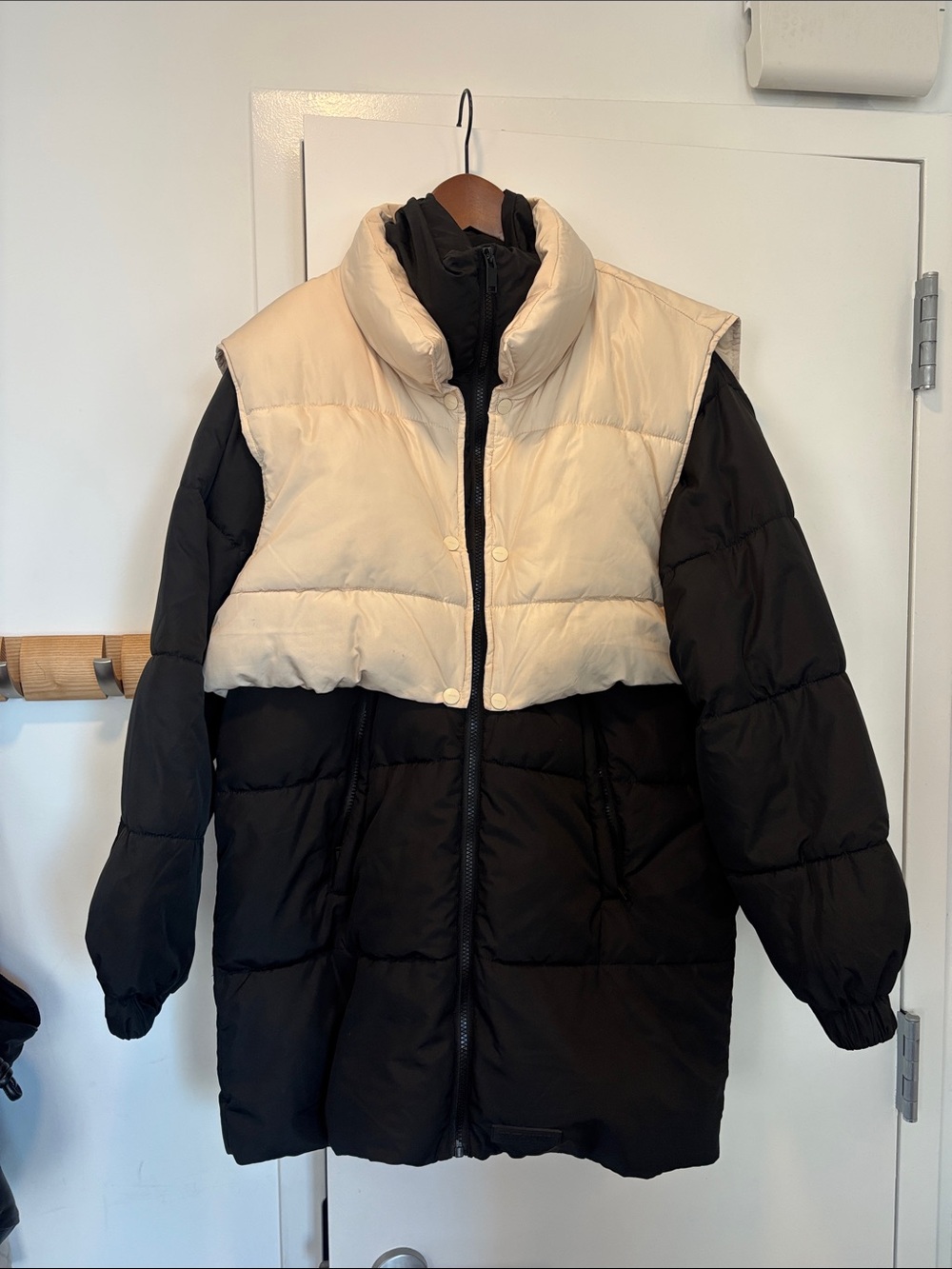 ASOS Two-Tone Cropped Yoke Puffer Coat - Cream & Black